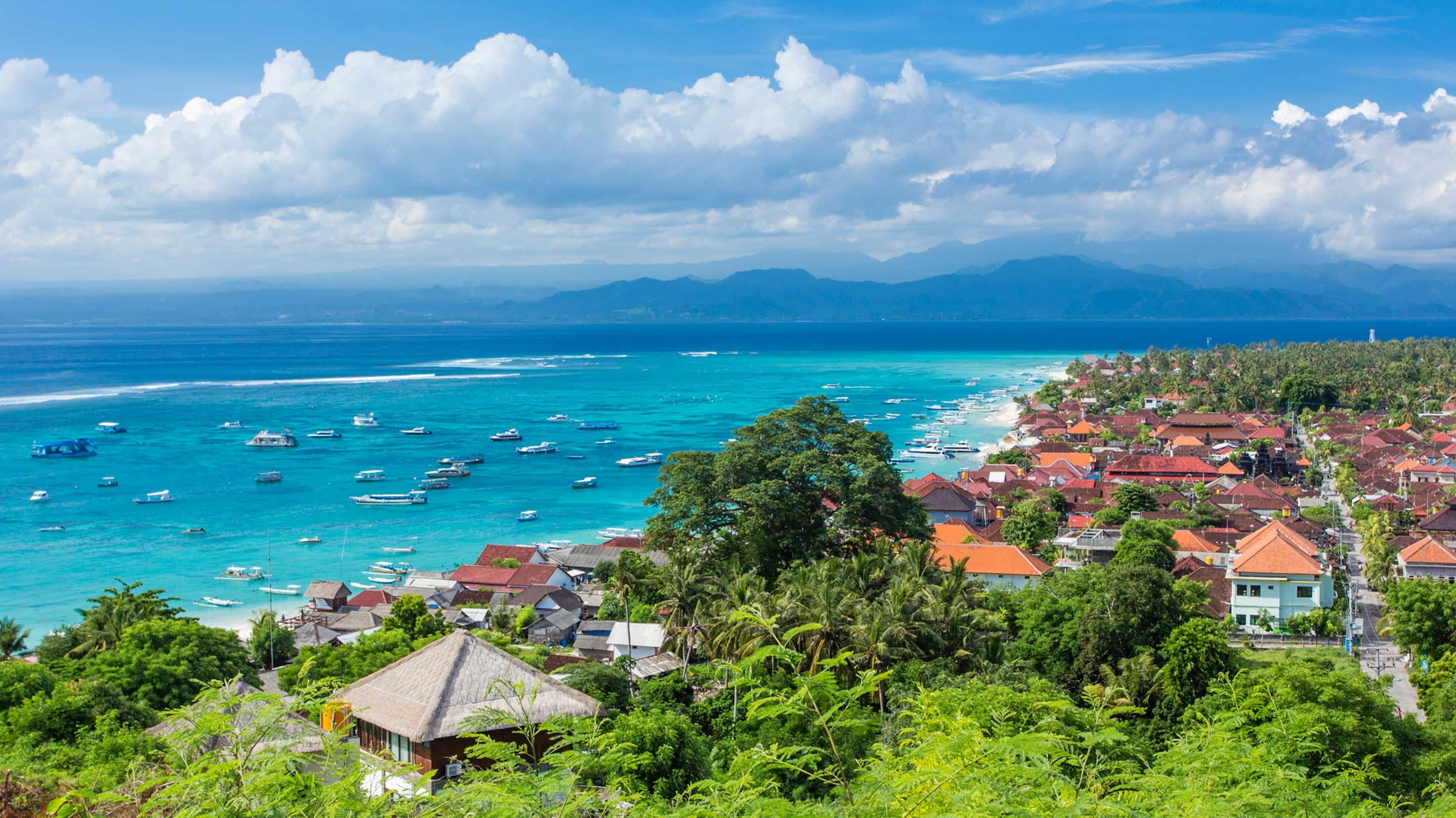 Bờ biển hoang sơ Việt Nam