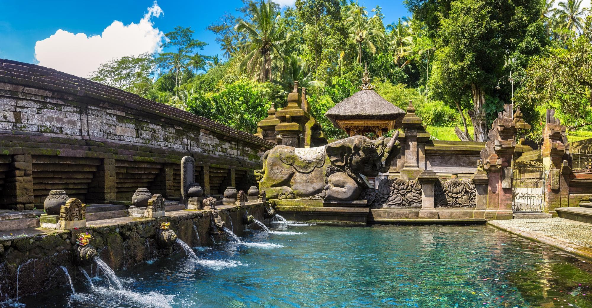 Đền Tirta Empul - năng lượng trong lành 