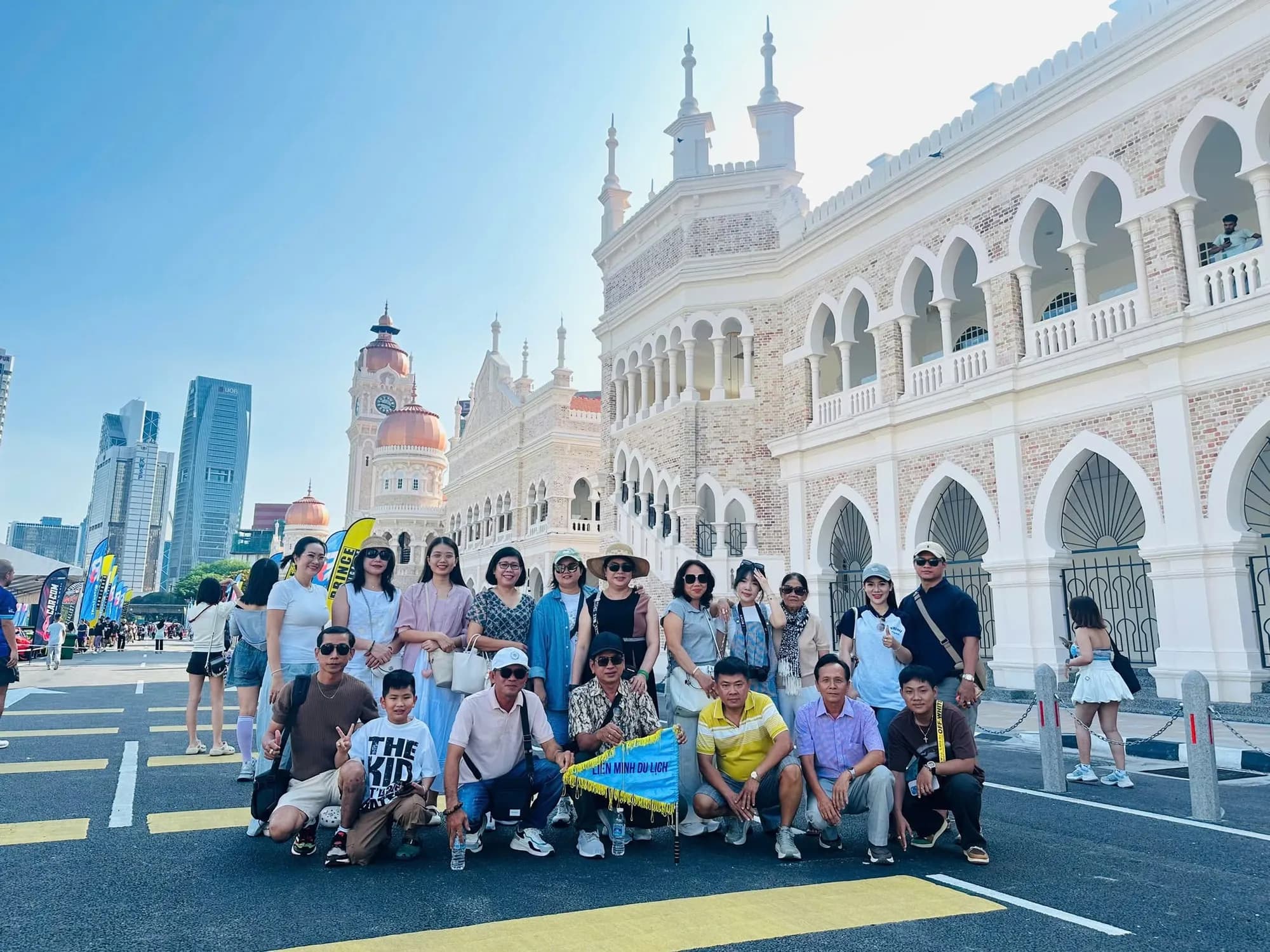 ĐOÀN DU LỊCH LỄ 30.04.2026 |  TP.HCM – SINGAPORE - MALAYSIA | 5N4Đ 6
