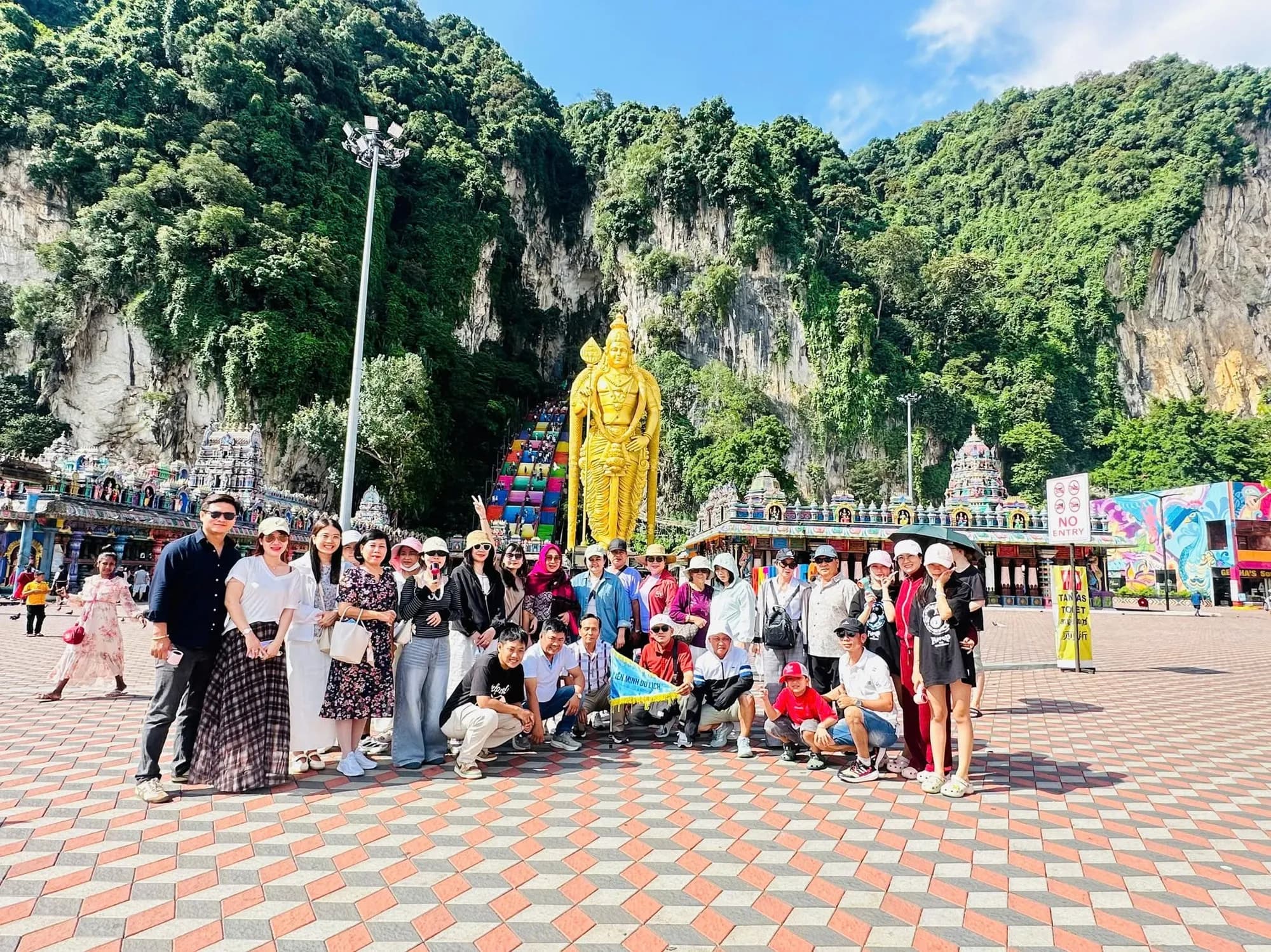 ĐOÀN DU LỊCH LỄ 30.04.2026 |  TP.HCM – SINGAPORE - MALAYSIA | 5N4Đ 5